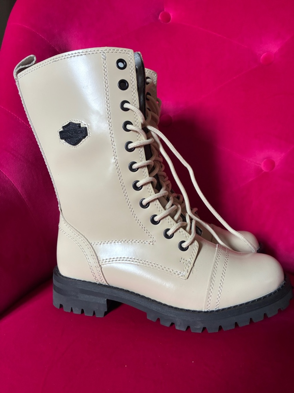Harley-Davidson Cream Lace-Up Lug Sole Boots for Women